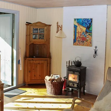 Two-bedroom Holiday In * Hals